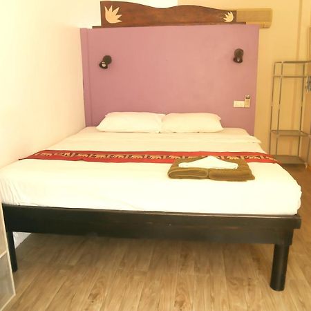 Boondaree Home Resort Pantai Kata Luaran gambar