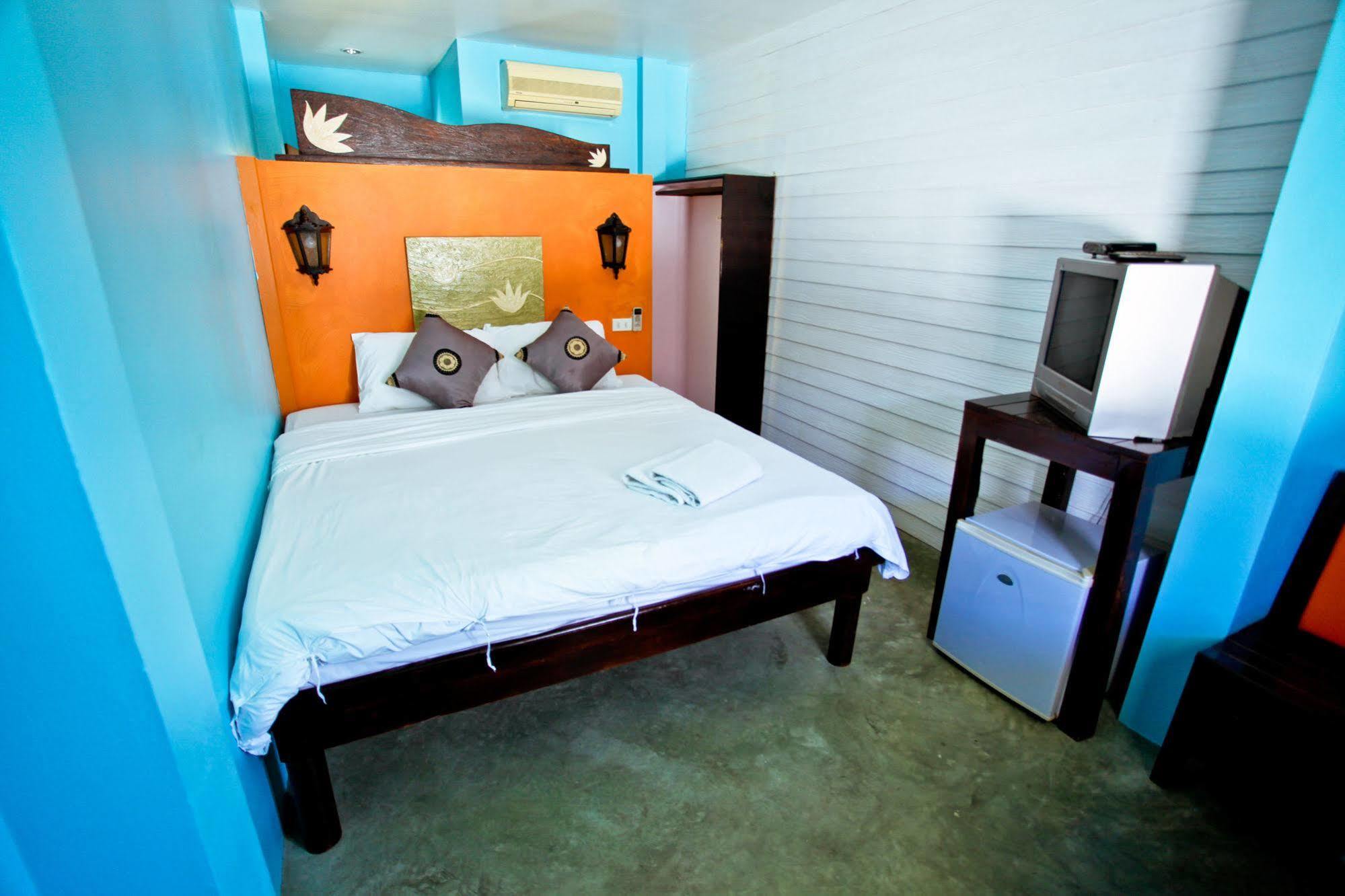 Boondaree Home Resort Pantai Kata Luaran gambar