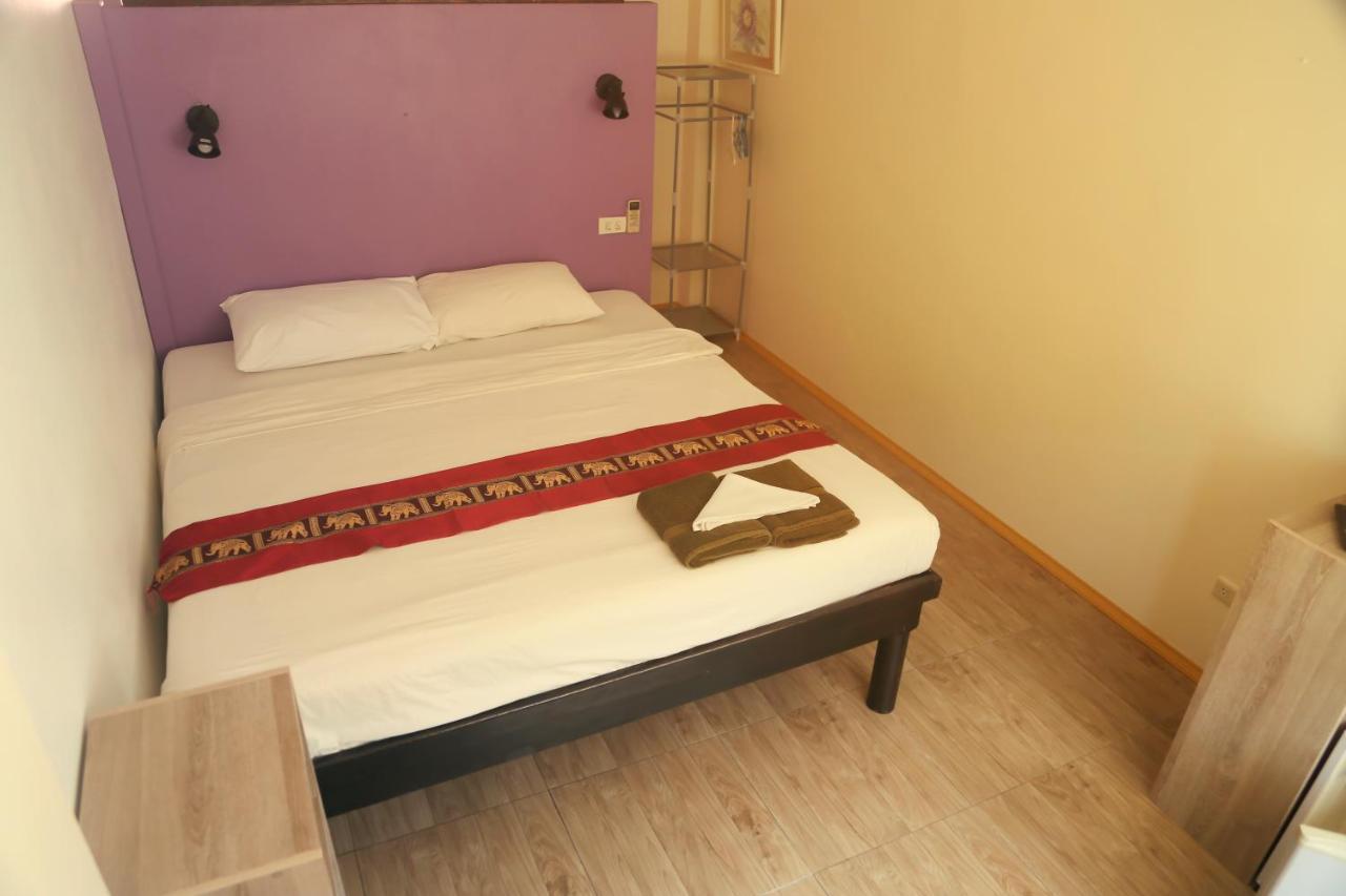 Boondaree Home Resort Pantai Kata Luaran gambar